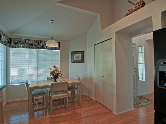 5th image of 2010 Mill Pointe Dr SE