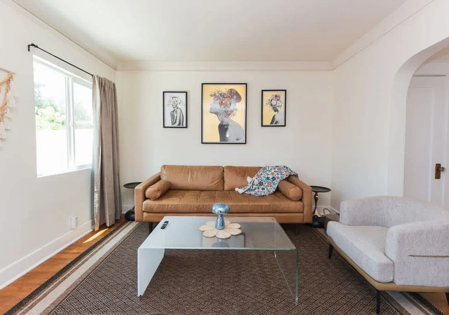 Quaint Updated 2bd/1bth Cottage Near Larchmont — Photo 3