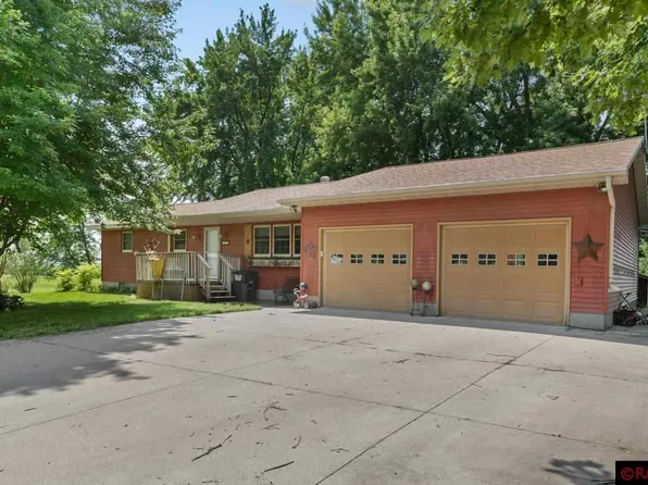 19262 Franklin Cir, Mankato, MN 56001