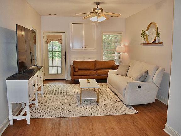 3rd image of 10A Carmel Dr