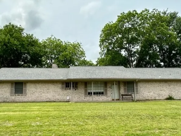 950 Wynne Rd, Wills Point, TX 75169