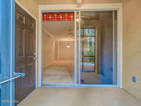 4th image of 8539 GATE Parkway #1712