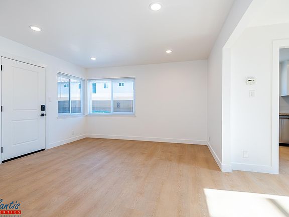 2nd image of 1240 Brookfield Ave APT 3