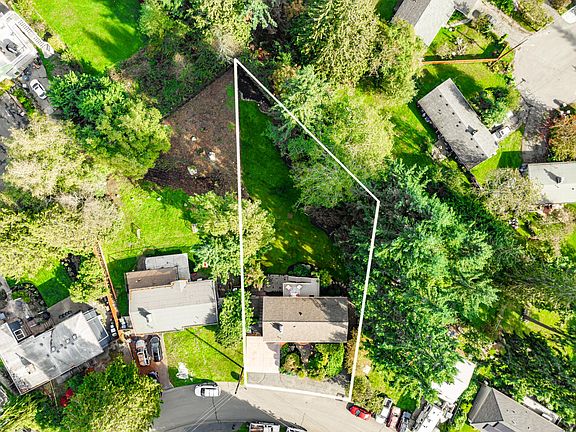 2nd image of 8215 Sierra Dr