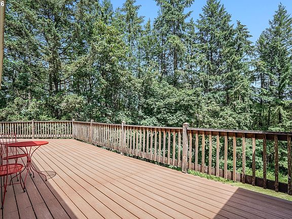 4th image of 23175 NE Ridge Rd