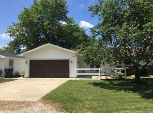 100 Homann Ct, Humboldt, IL 61931