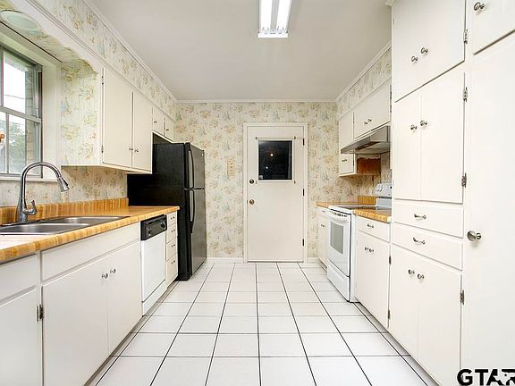 4th image of 10546 Linda Ln