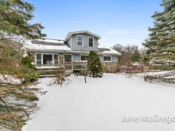 6455 Hancock Rd, Montague, MI 49437