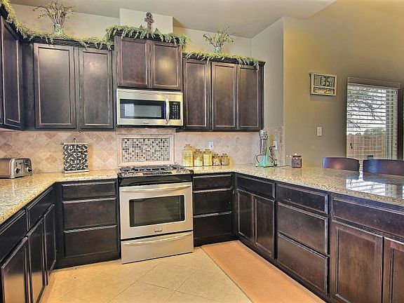 5th image of 13925 Sea Horse Ave