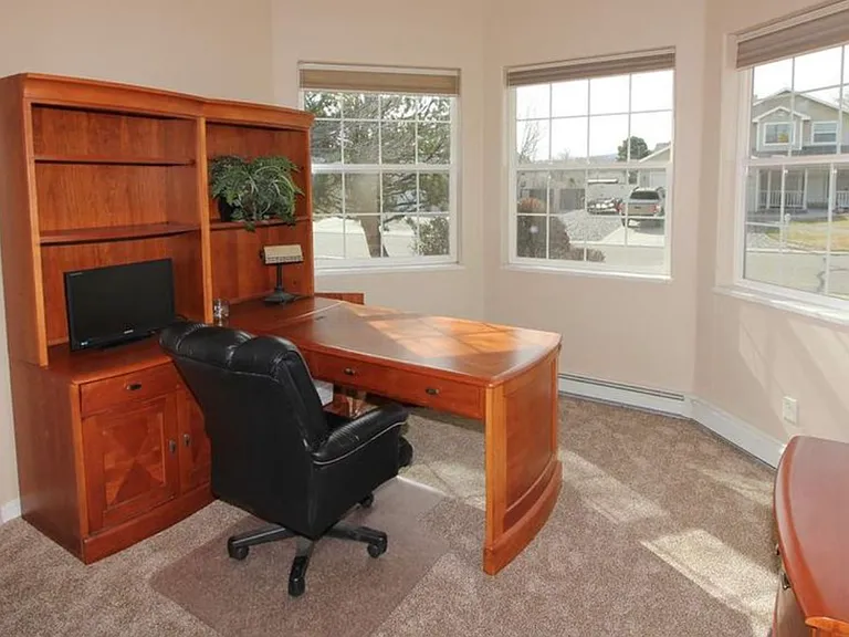 2252 Pine Terrace Ct — Photo 3