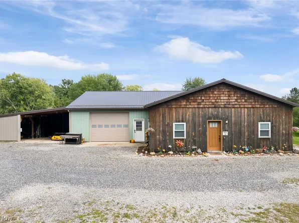 1458 Magnolia Rd SW, Dellroy, OH 44620
