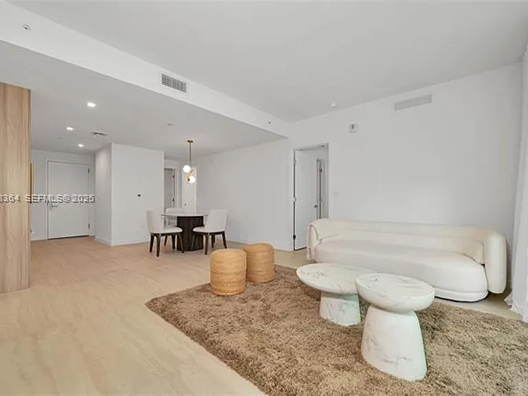77 SE 5th St #CU-1906 — Photo 10