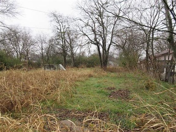 2nd image of 615 E 2nd St Lot 7