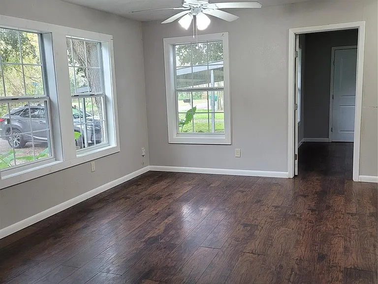 822 Retama St — Photo 7