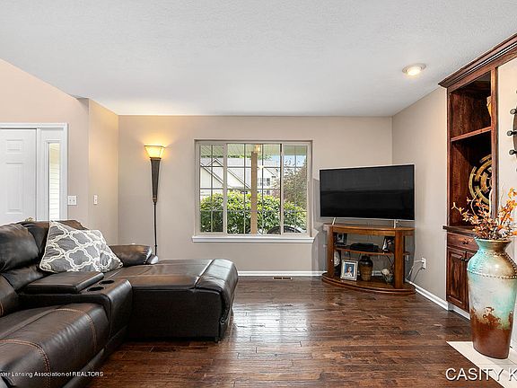 4th image of 16540 La Fleur Dr