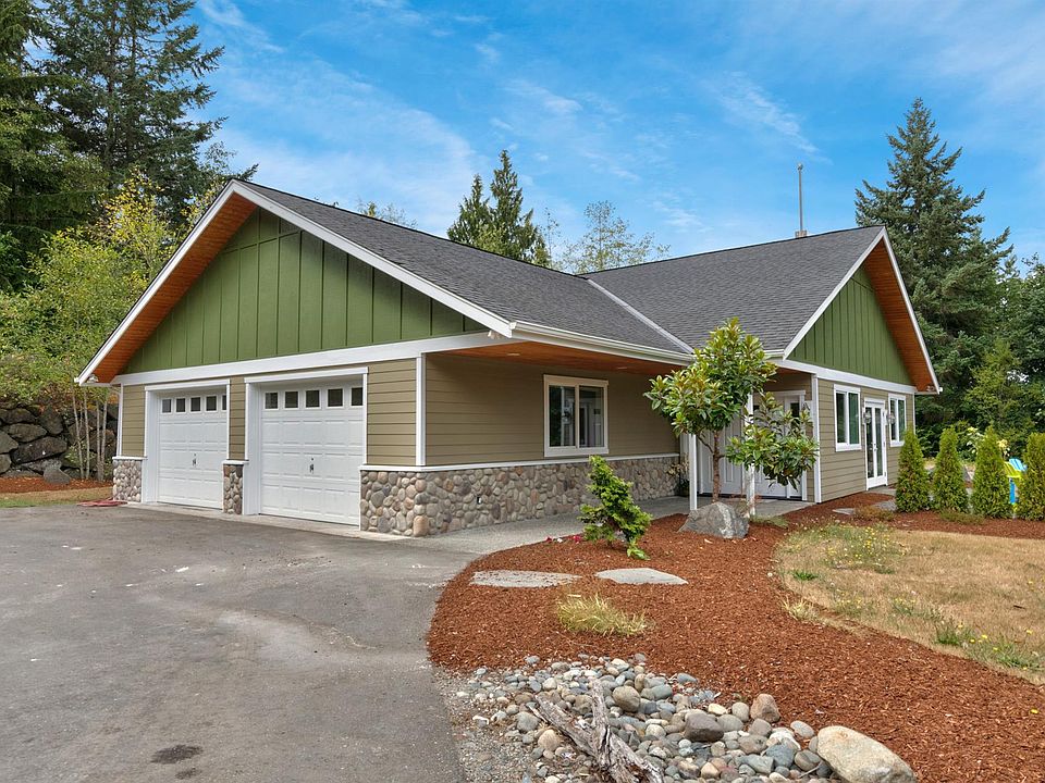 1st image of 4751 SE Black Swan Ln