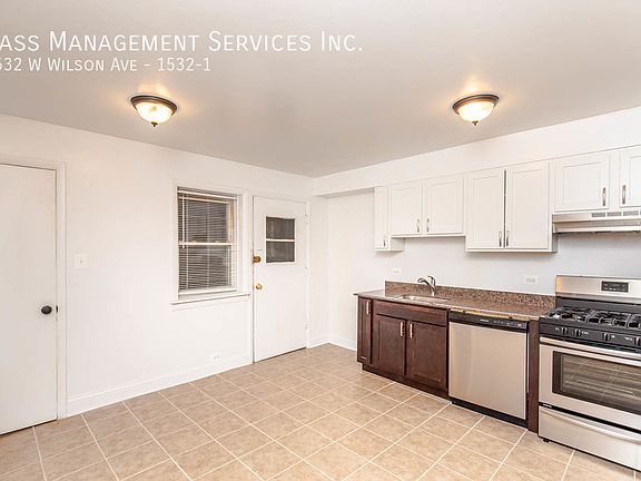 3rd image of 1532 W Wilson Ave #1