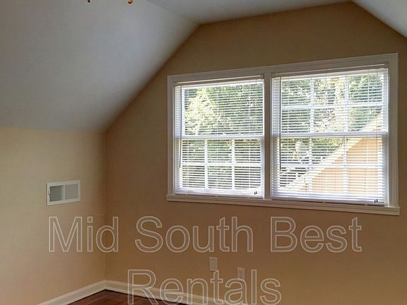 4th image of 4608 Whitepine St