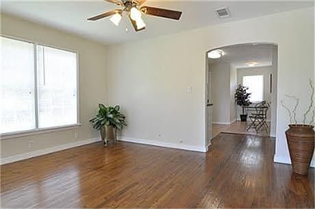 3rd image of 703 Cedar St