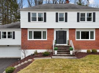 413 Robin Ln, Vestal, NY 13850