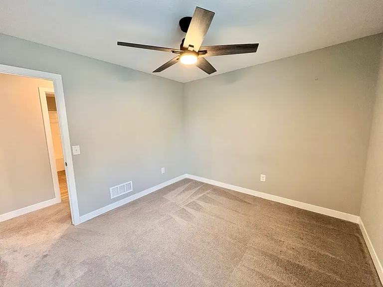 3694 Locust Dr — Photo 23