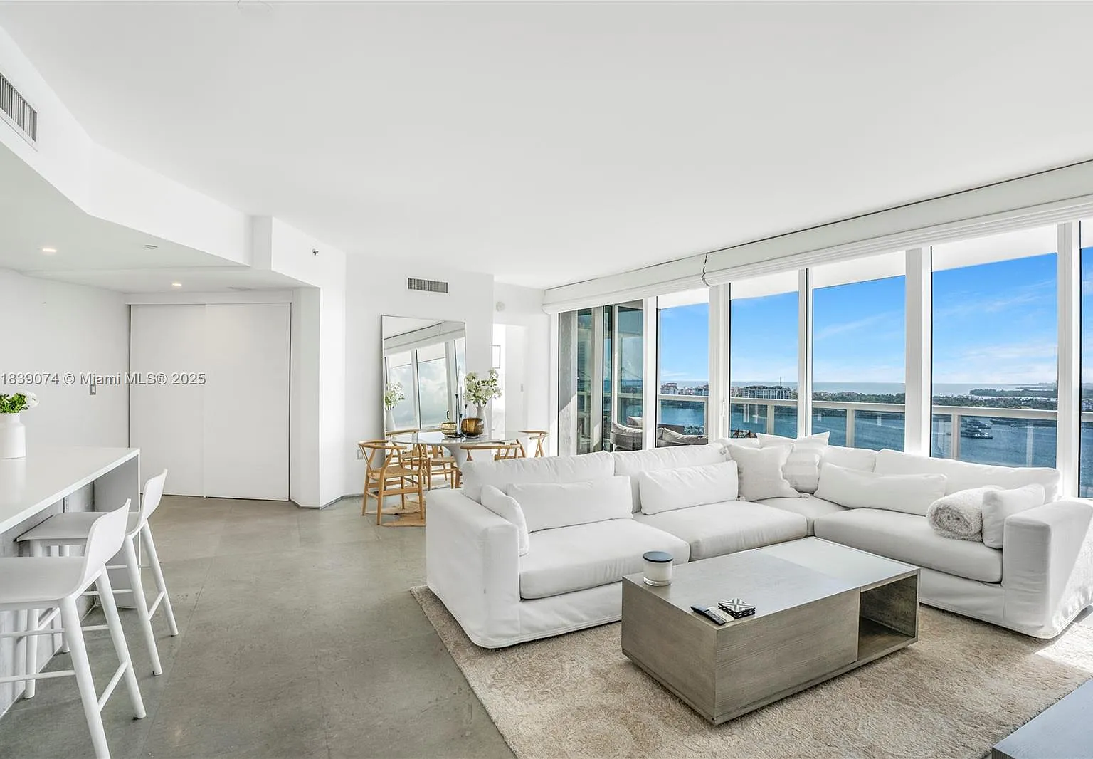 2 bed, 1425 sqft, $14,000 — Photo 2