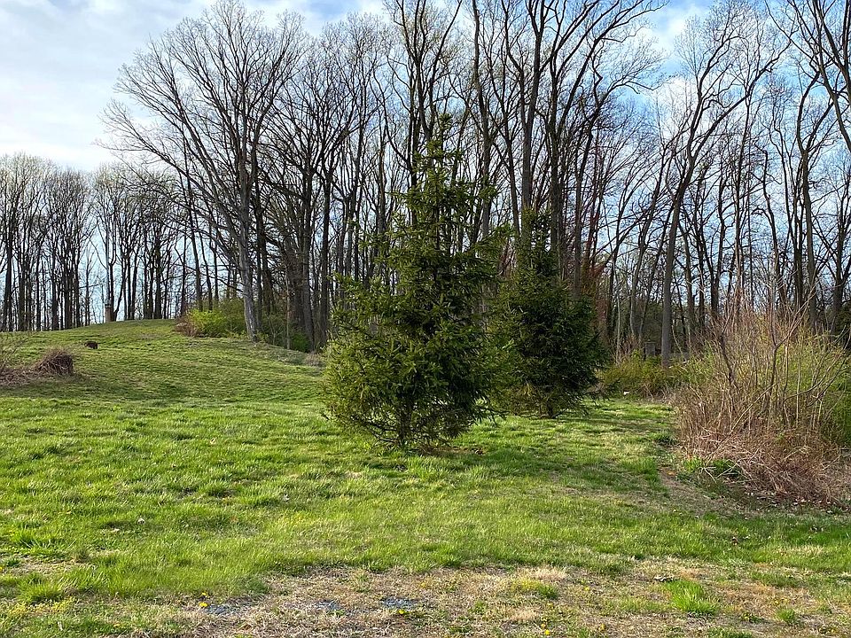 1st image of 1735 Quarry Rd