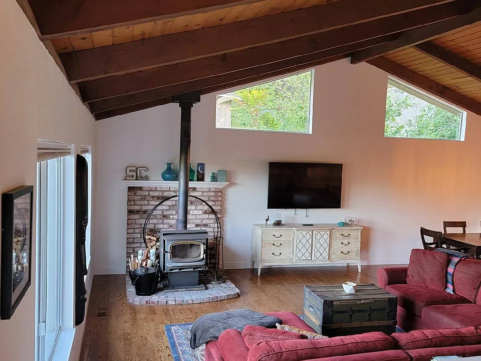 702 Loma Prieta Dr