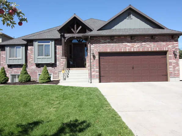1592 E 925 S, Clearfield, UT 84015