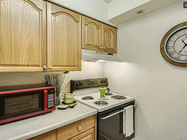 451 Golden Cir #307 — Photo 4