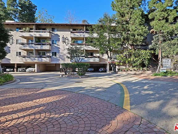 3rd image of 2700 Cahuenga Blvd E APT 2216