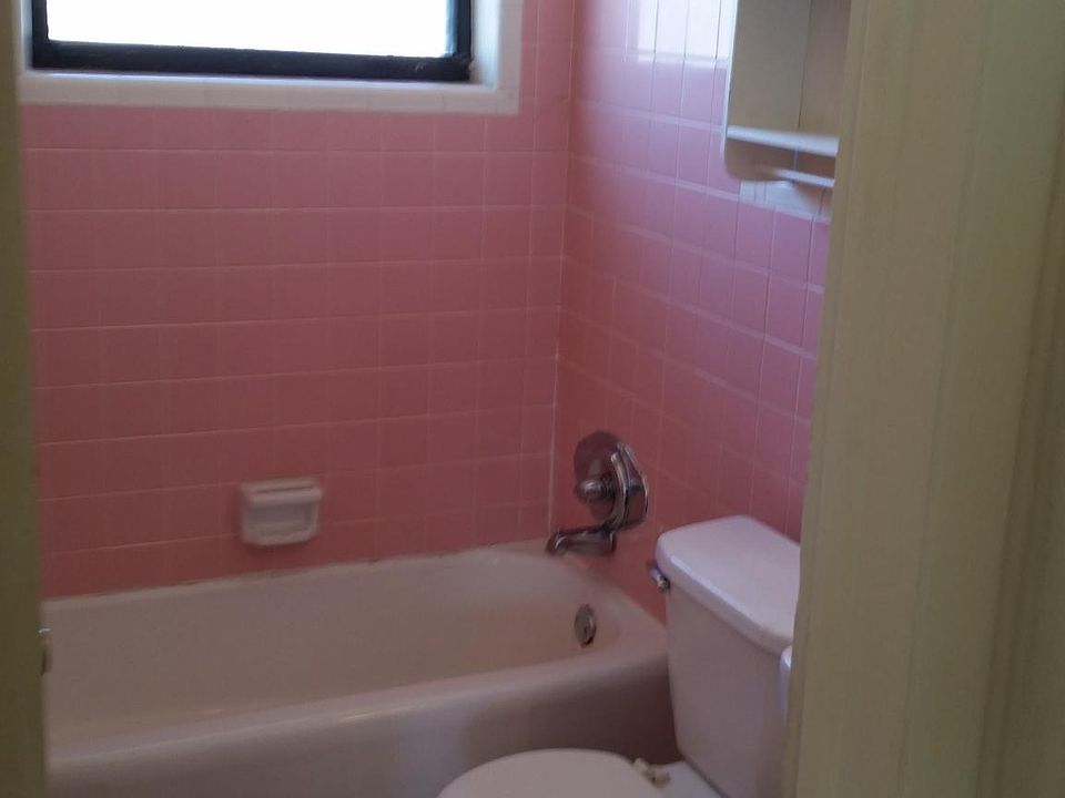 2nd image of 301 N Brevard Ave APT 9
