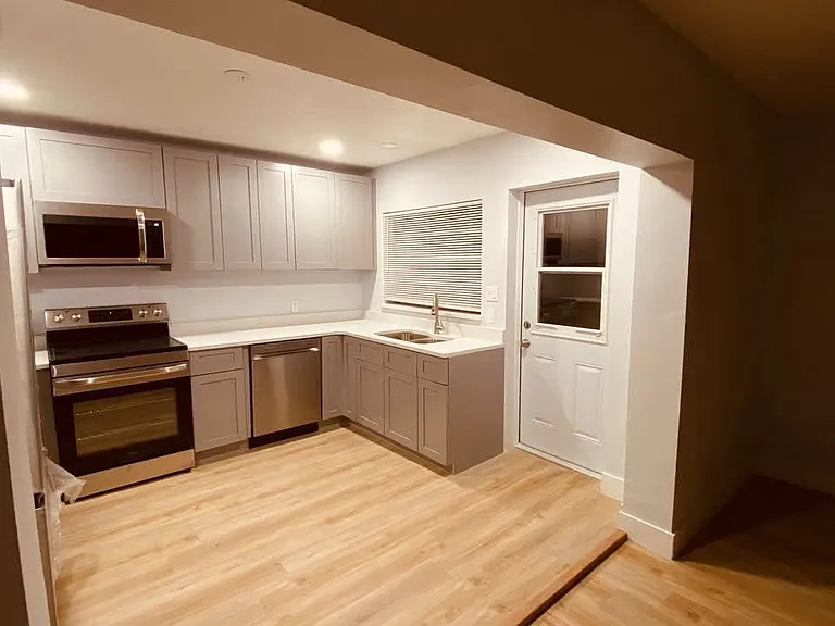 131 W Atwater Ave — Photo 4