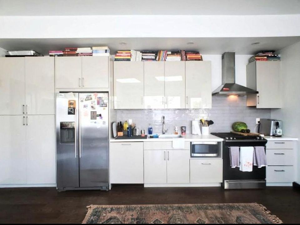 Open Kitchen.