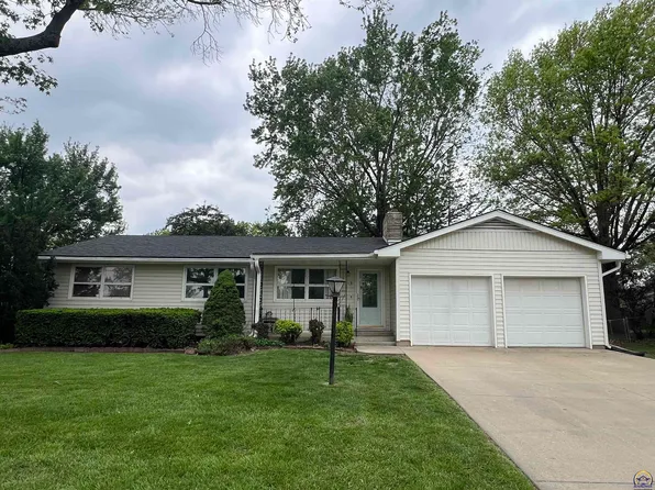 1113 Prairie St, Emporia, KS 66801
