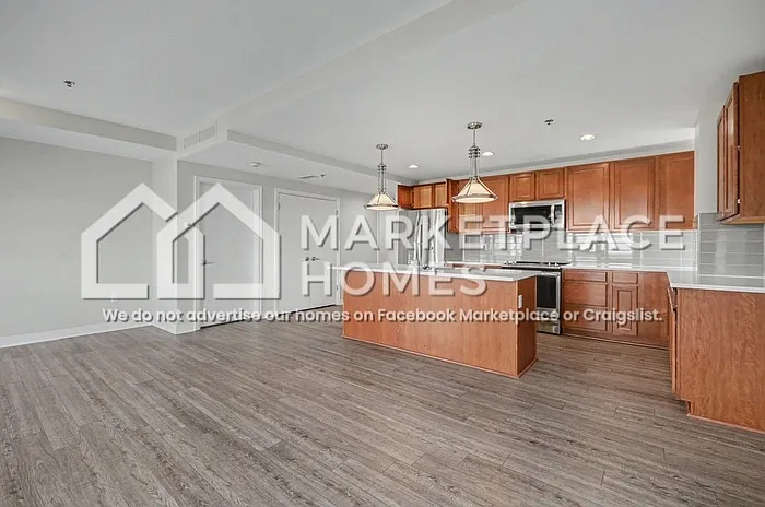 525 W Lafayette Blvd #16E — Photo 3