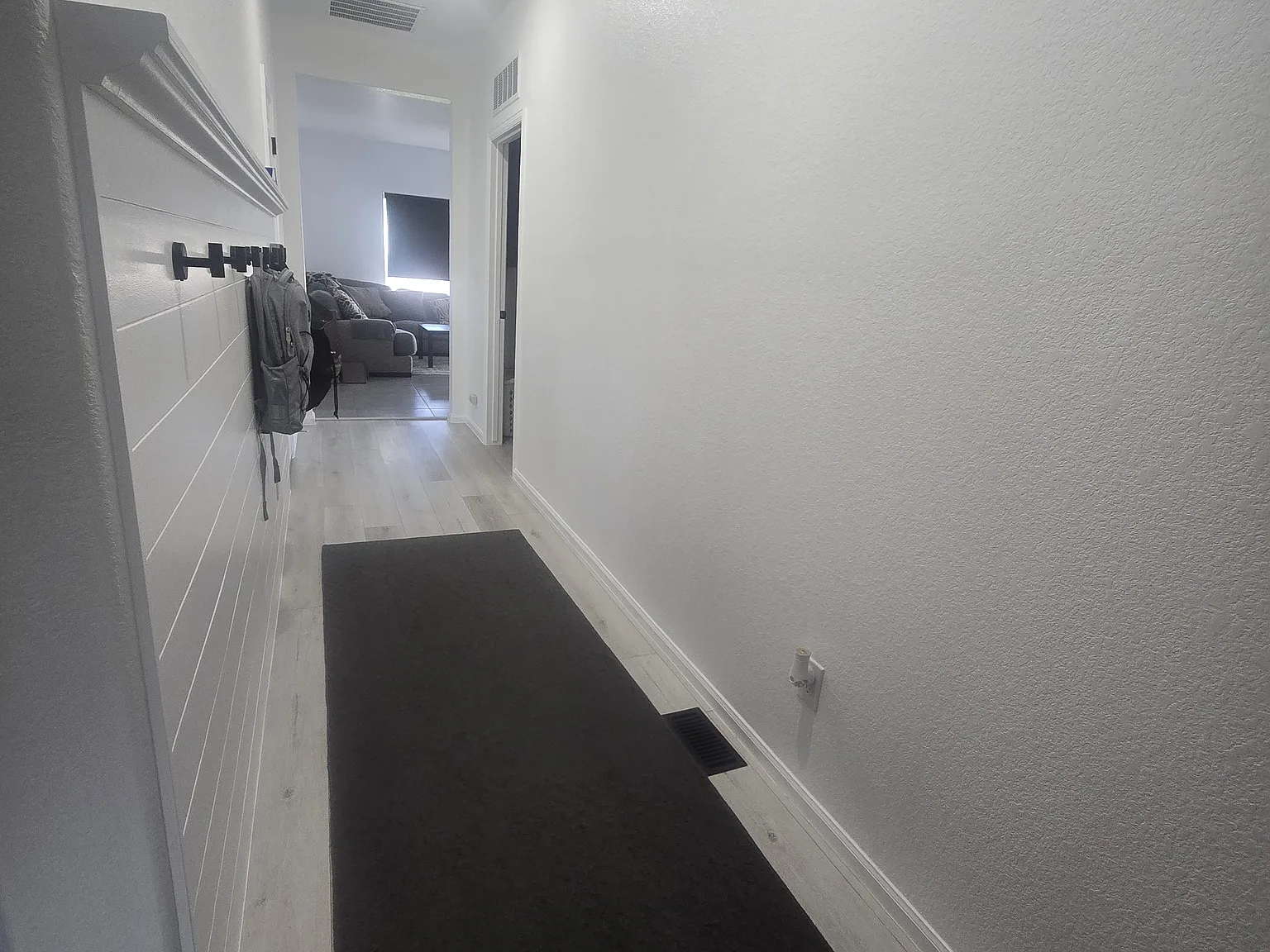 3 bed, 1297 sqft, $2,650 — Photo 3
