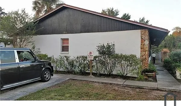 2920 E 21st Ave #B — Photo 2