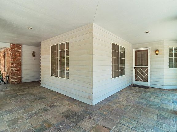3rd image of 12405 Fernwood Dr