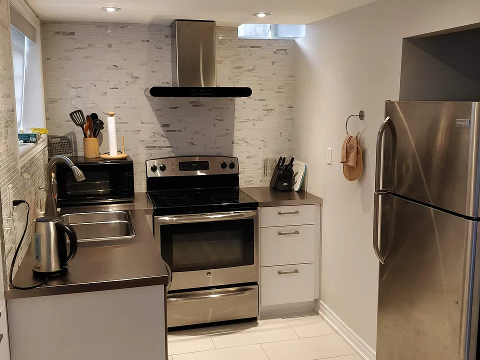 21 Delphinium Ave