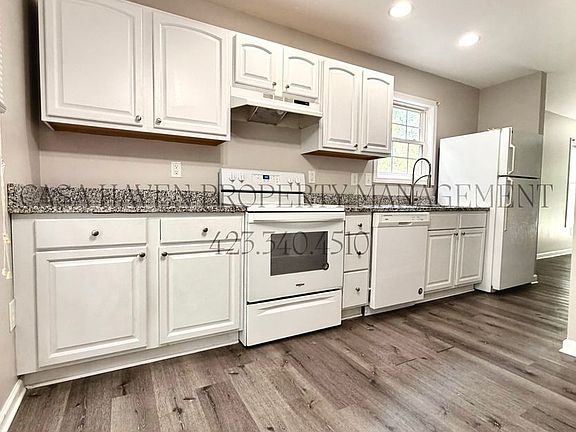 4th image of 1522 Linden Ave