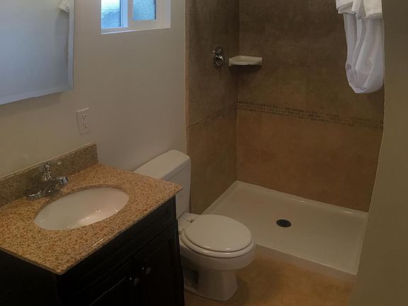 4th image of 5941 Mandarin Dr APT 4