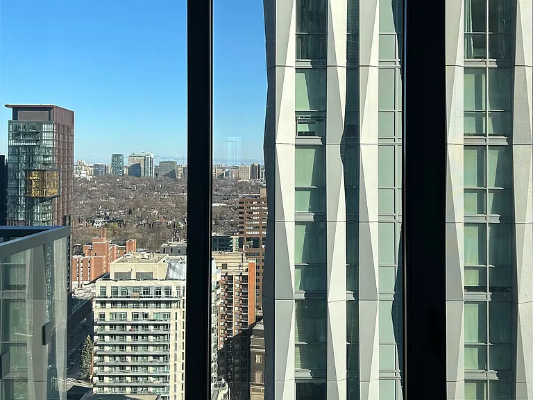 8 Cumberland St #2602 — Photo 12