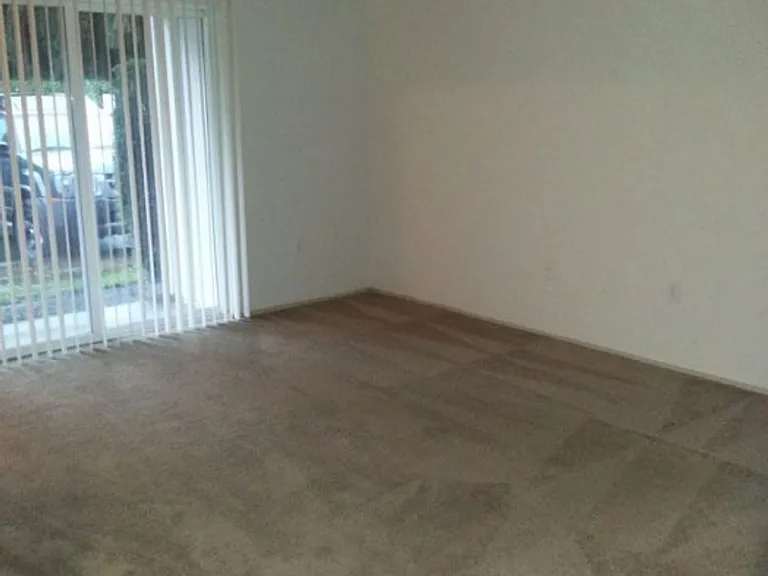 154-Sandy Dr Apts — Photo 11