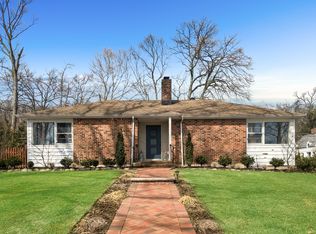 1054 Sunny View Rd, Mountainside, NJ 07092