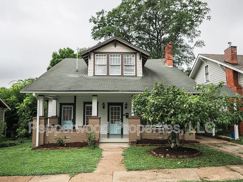 318 Hydrick St