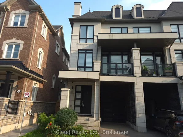 31 Globemaster Ln, Richmond Hill, ON L4E 2W3