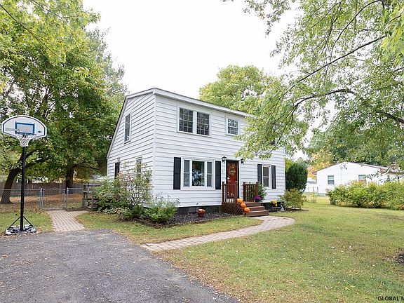 2nd image of 4 Cornell Ave
