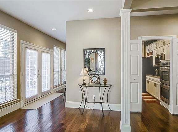4th image of 902 Sunningdale Cir