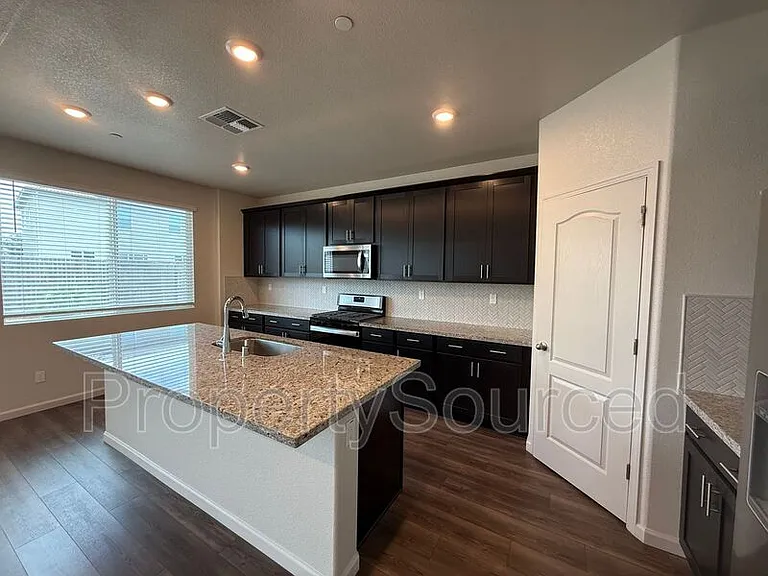2957 Mokelumne Ct — Photo 5